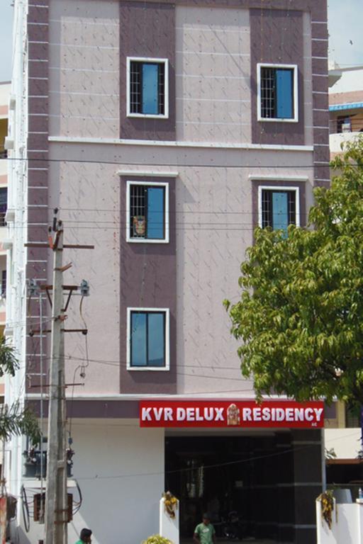 Villa Kvr Deluxe Residency à Tirupati Extérieur photo